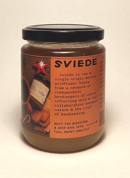 Honey under the christmas tree